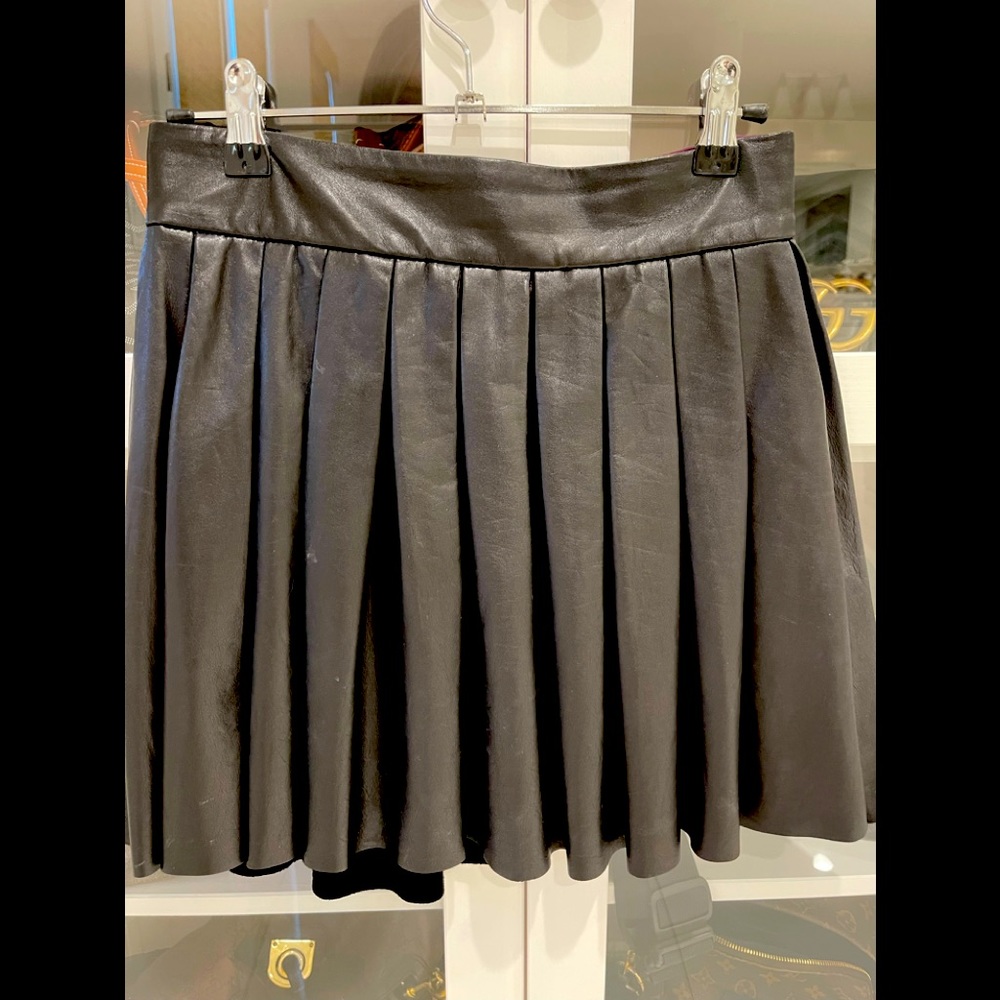 Alice & Olivia pleated leather skirt (sz 2/xs)